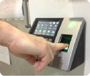 LECTOR HUELLA DIGITAL RECONOCIMIENTO FACIAL CONTRASEÑA TARJETA MAGNETICA RFID RADIOFRECUENCIA CONTROL DE ACCESOS  LABORATORIO BIOSEGURIDAD